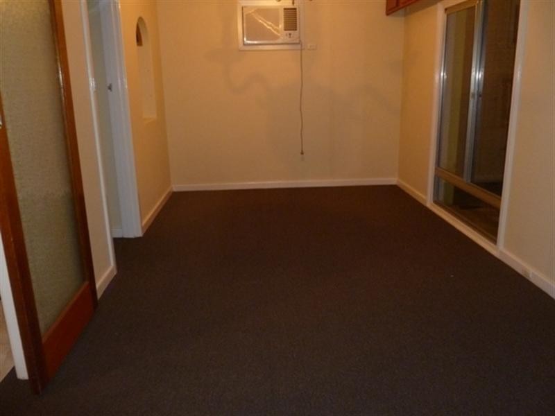 8 THOMAS Avenue, Salisbury SA 5108