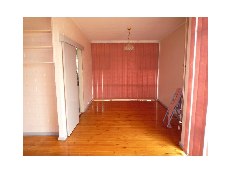 5 Frances Avenue, Para Hills SA 5096