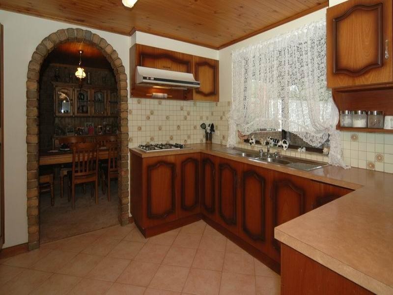 4 Alcazar Avenue, Gulfview Heights SA 5096