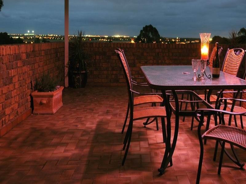 4 Alcazar Avenue, Gulfview Heights SA 5096