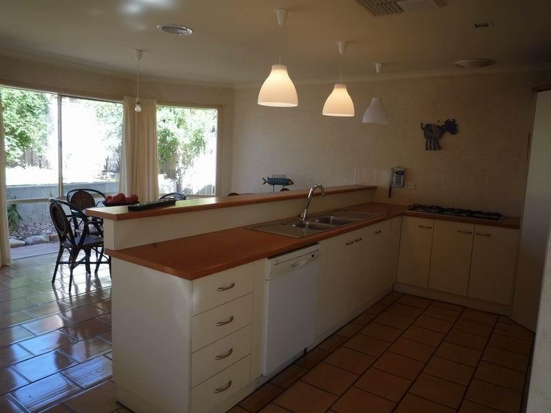 15 Carrail Grove, Greenwith SA 5125