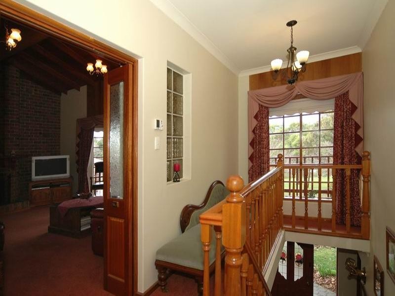 2 San Antonio Court, Wynn Vale SA 5127