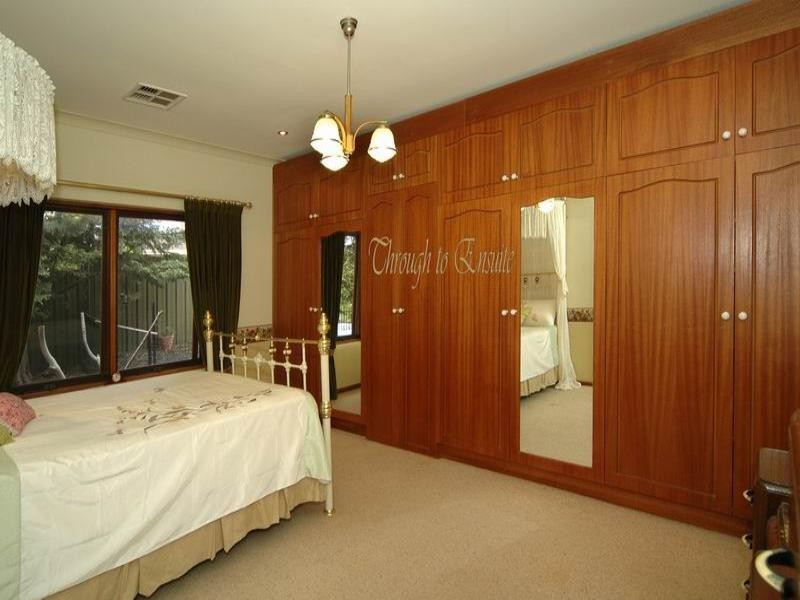 2 San Antonio Court, Wynn Vale SA 5127