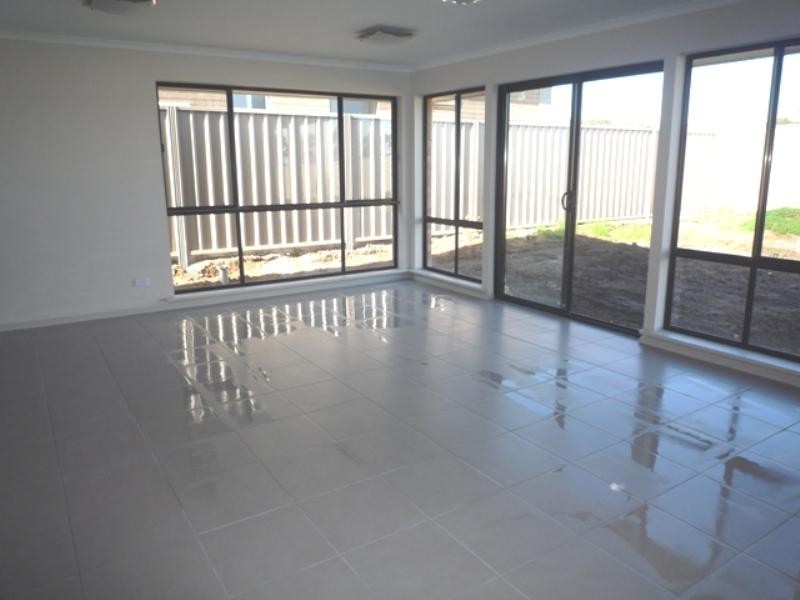 26 Oregan Crescent, St Agnes SA 5097