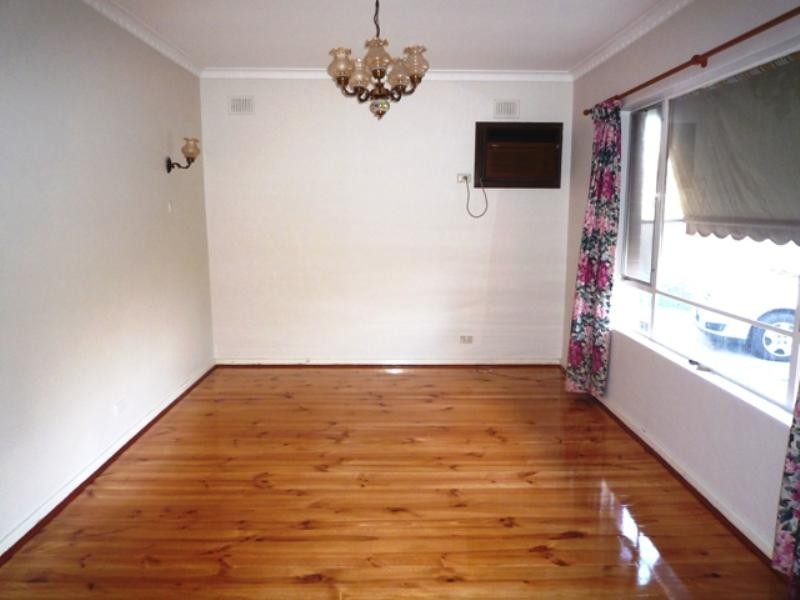 6 Philip Crescent, Valley View SA 5093