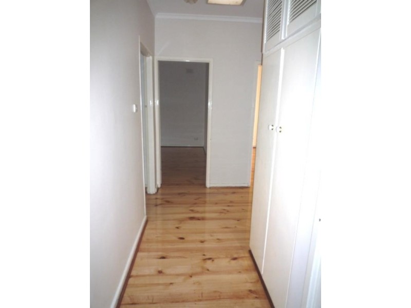 6 Philip Crescent, Valley View SA 5093