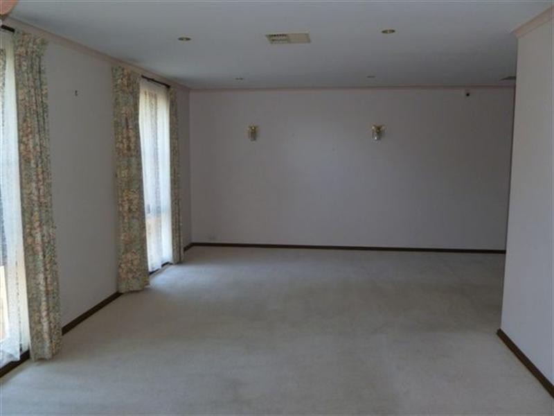 6 Sevres Court, Modbury Heights SA 5092