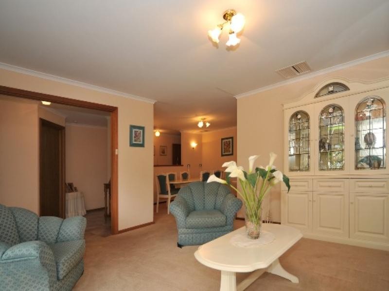 18 Bernacchi Court, Greenwith SA 5125