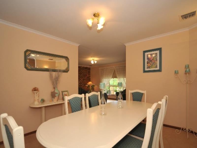 18 Bernacchi Court, Greenwith SA 5125