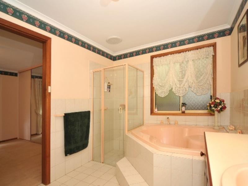 18 Bernacchi Court, Greenwith SA 5125