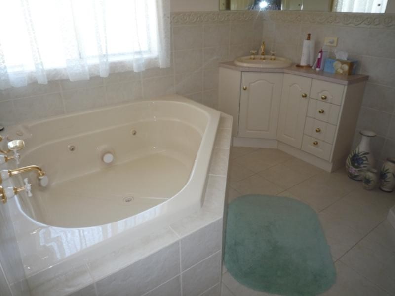 32 Swansea Circuit, Gulfview Heights SA 5096