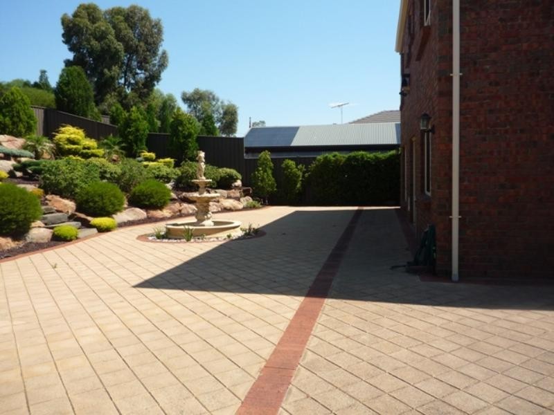 32 Swansea Circuit, Gulfview Heights SA 5096