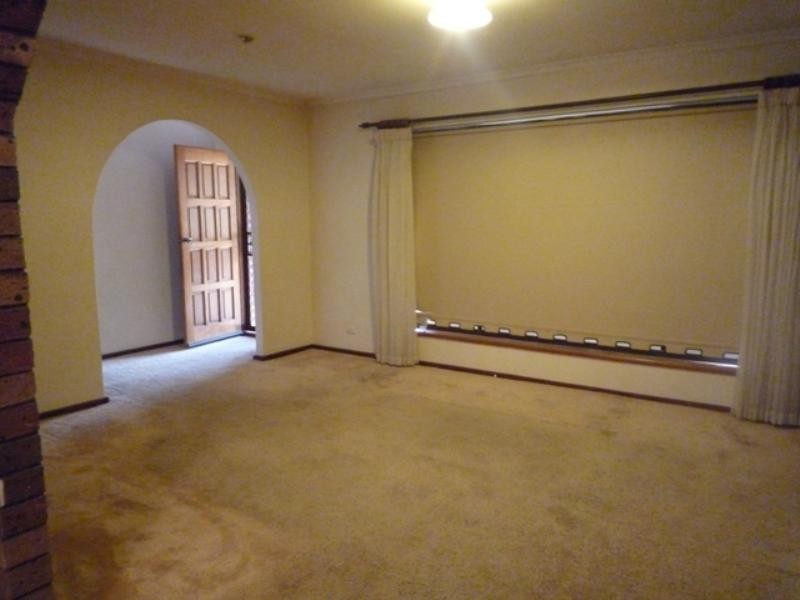 2 Blundell Close, Salisbury Downs SA 5108