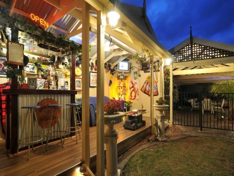 18 Bernacchi Court, Greenwith SA 5125