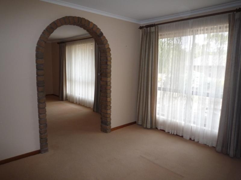 10 Baudin Avenue, Fairview Park SA 5126