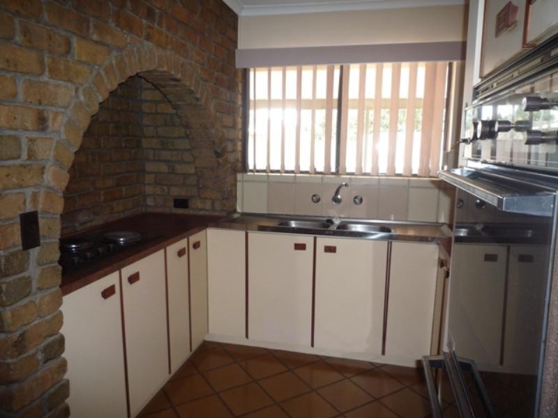 10 Baudin Avenue, Fairview Park SA 5126