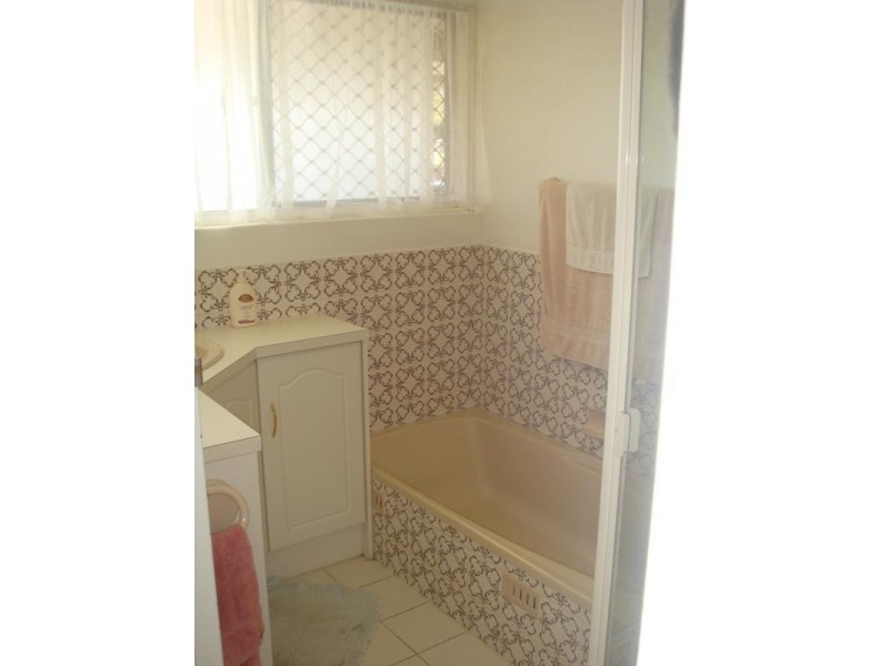 16 McKenzie Crescent, Gulfview Heights SA 5096