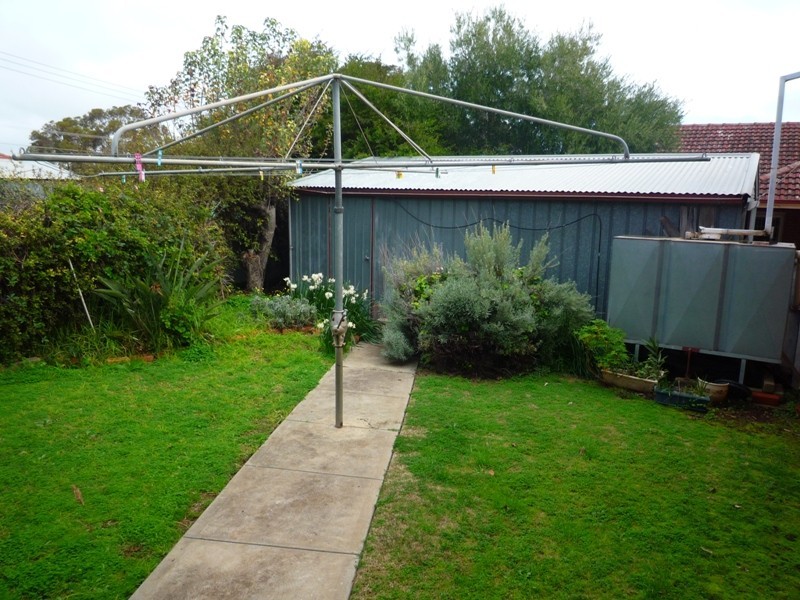 15 Phillips Avenue, Para Hills SA 5096