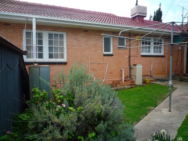 15 Phillips Avenue, Para Hills SA 5096