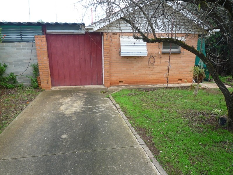 15 Phillips Avenue, Para Hills SA 5096