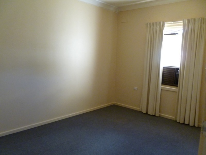 10 Sampson Road, Elizabeth Grove SA 5112
