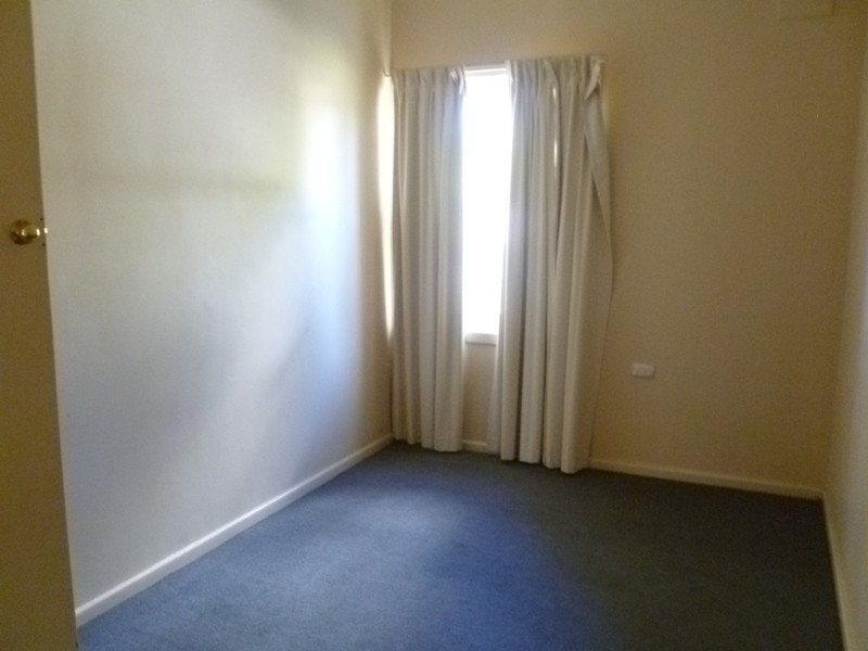 10 Sampson Road, Elizabeth Grove SA 5112