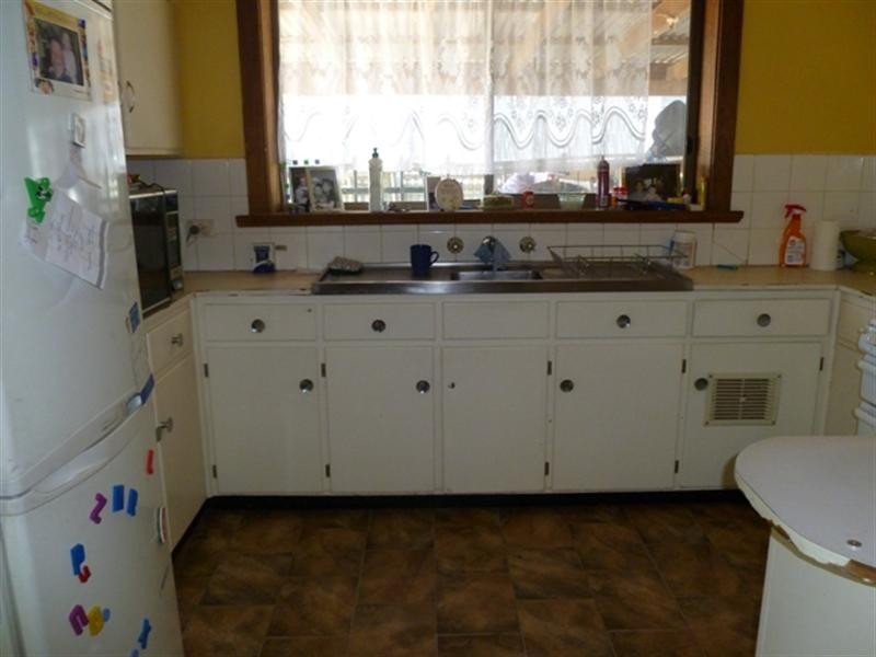 8 Angela Avenue, Brahma Lodge SA 5109