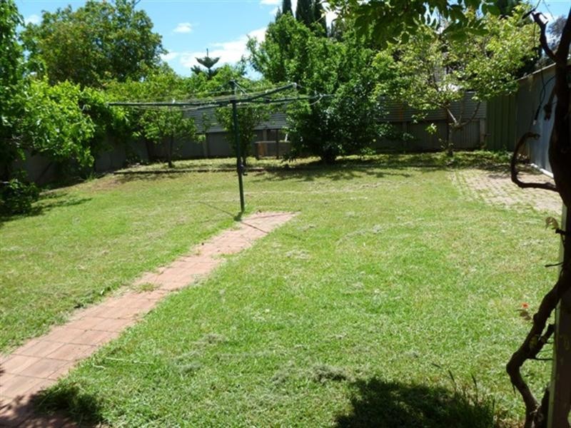 8 Angela Avenue, Brahma Lodge SA 5109