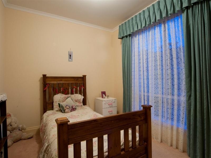 32 Swansea Circuit, Gulfview Heights SA 5096