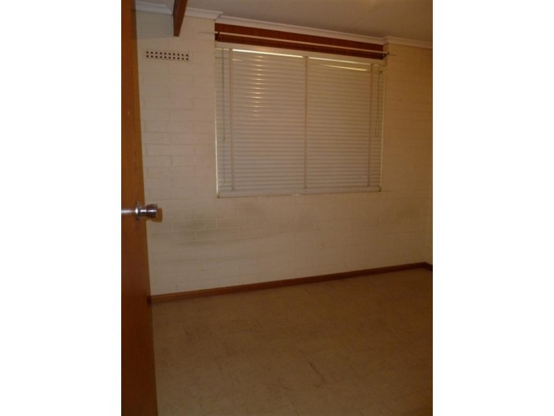 5/2 THAMES Crescent, Salisbury East SA 5109