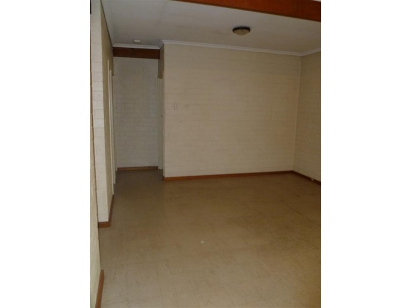 5/2 THAMES Crescent, Salisbury East SA 5109