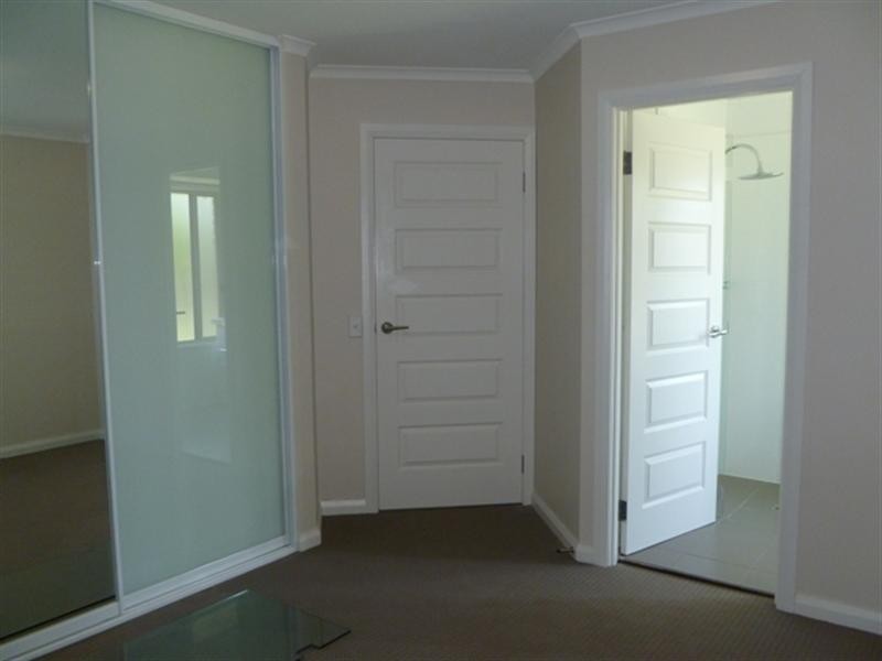 5 Hobart Court, Salisbury Heights SA 5109