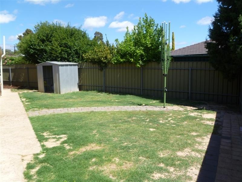 5 Hobart Court, Salisbury Heights SA 5109