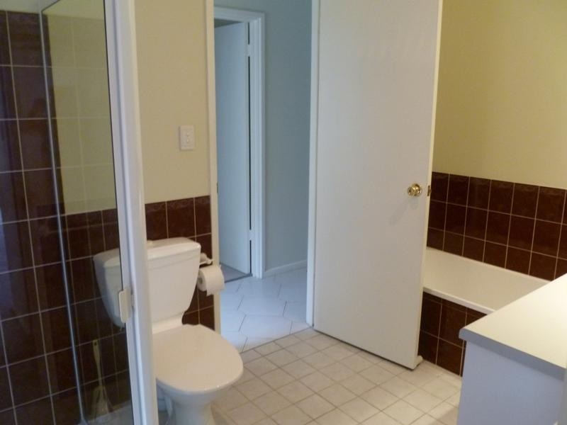 14 Lake Magenta Court, Greenwith SA 5125