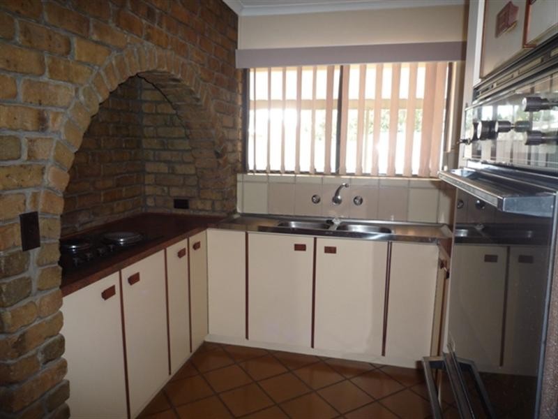 10 Baudin Avenue, Fairview Park SA 5126