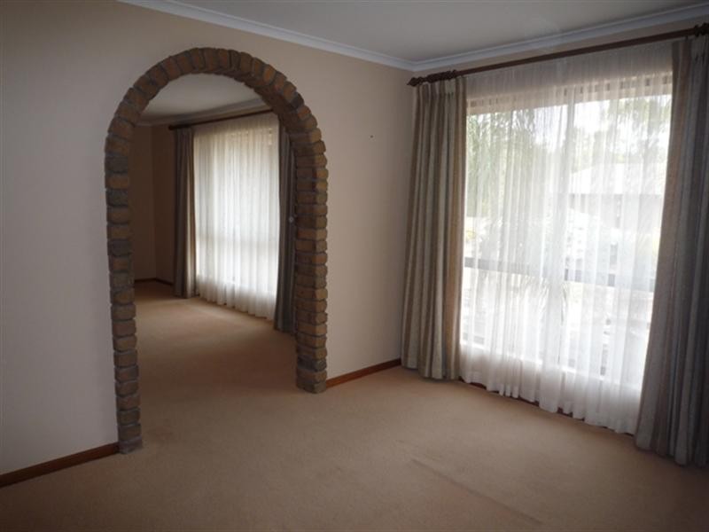 10 Baudin Avenue, Fairview Park SA 5126