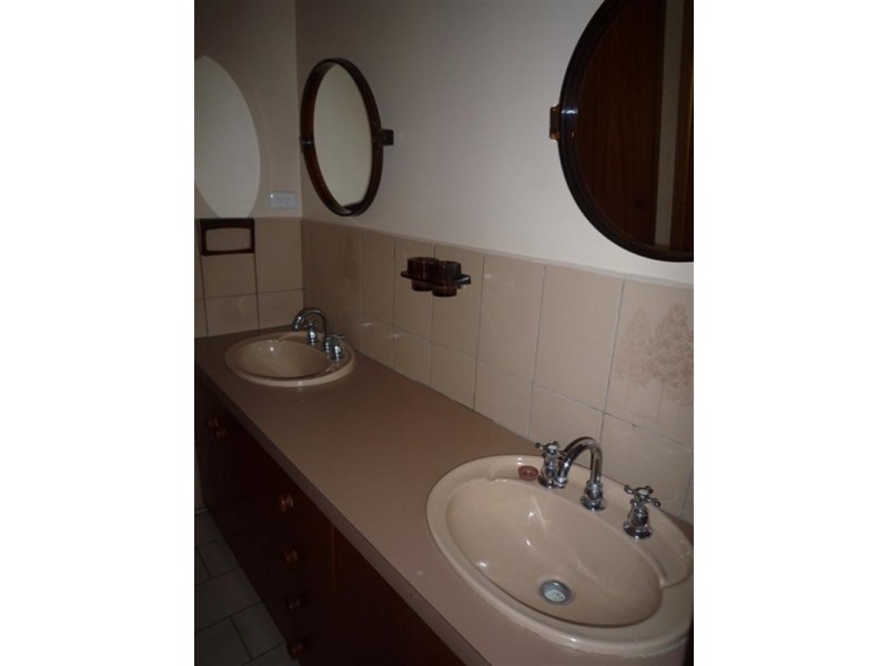 10 Baudin Avenue, Fairview Park SA 5126