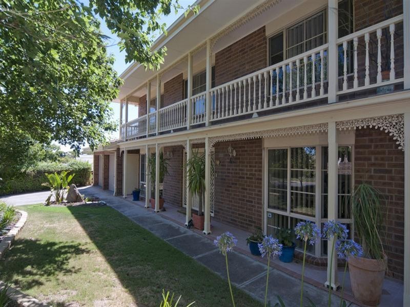 8 Bernacchi Court, Greenwith SA 5125