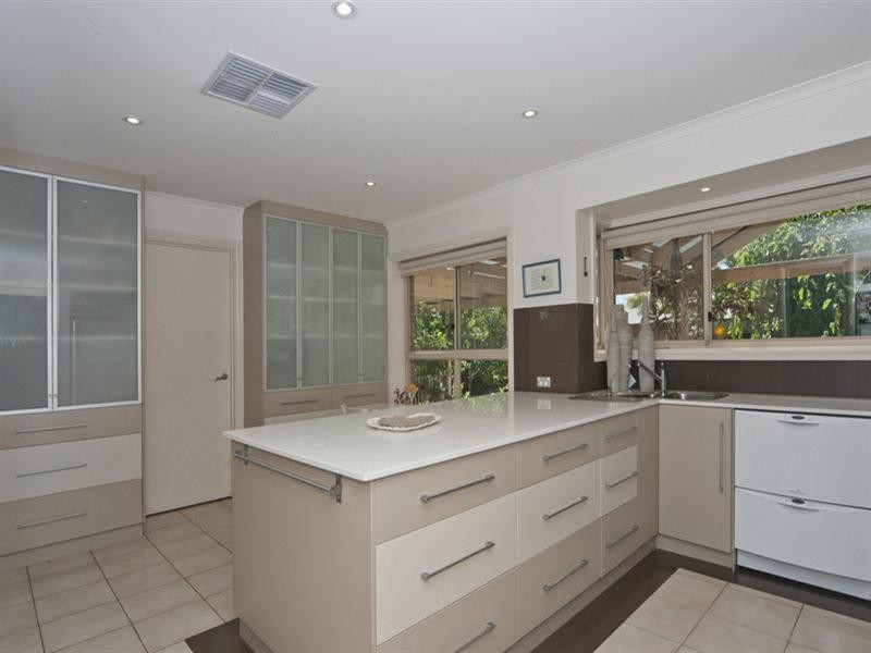 8 Bernacchi Court, Greenwith SA 5125