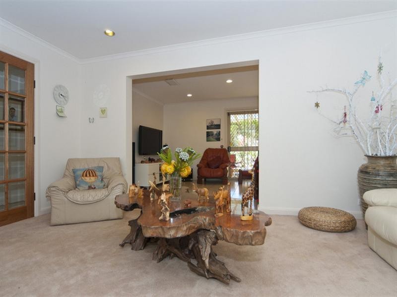 8 Bernacchi Court, Greenwith SA 5125