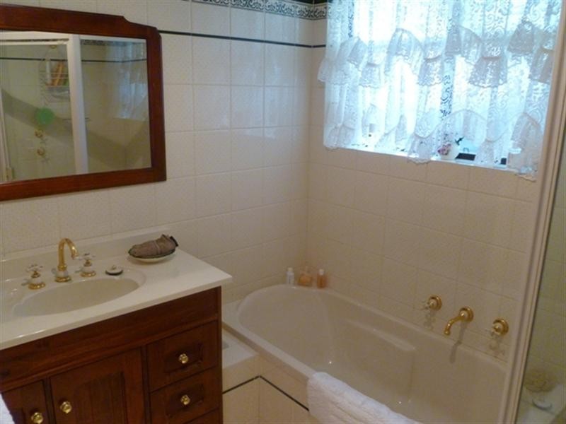 17 Pecos Court, Wynn Vale SA 5127