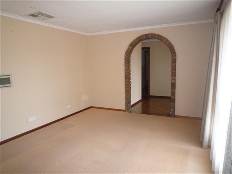 10 Baudin Avenue, Fairview Park SA 5126