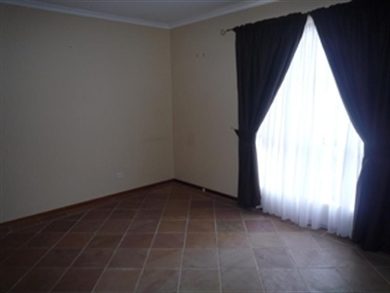 10 Baudin Avenue, Fairview Park SA 5126