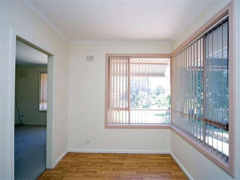 15 Lynore Road, Ridgehaven SA 5097