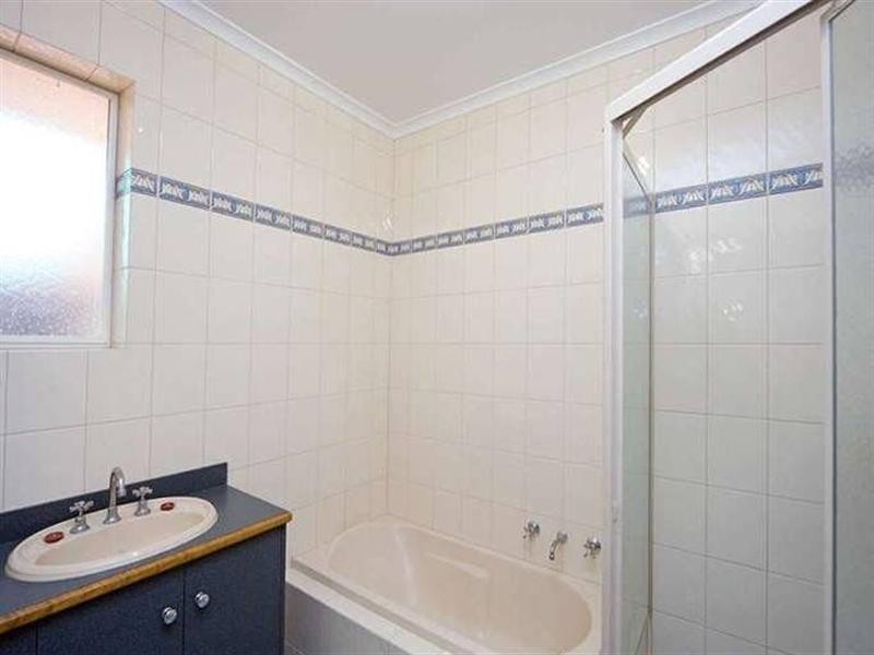 15 Lynore Road, Ridgehaven SA 5097