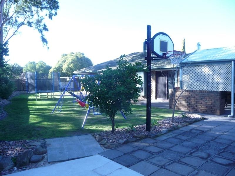 12 Zenith Close, Surrey Downs SA 5126