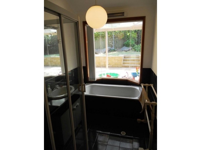 1 Prince of Wales Court, Wynn Vale SA 5127