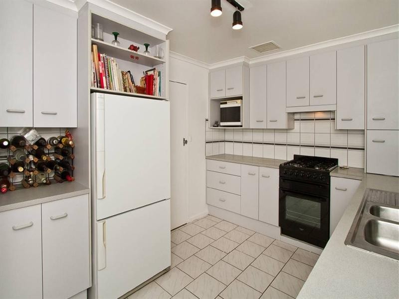 10 Chapman Avenue, Salisbury Heights SA 5109