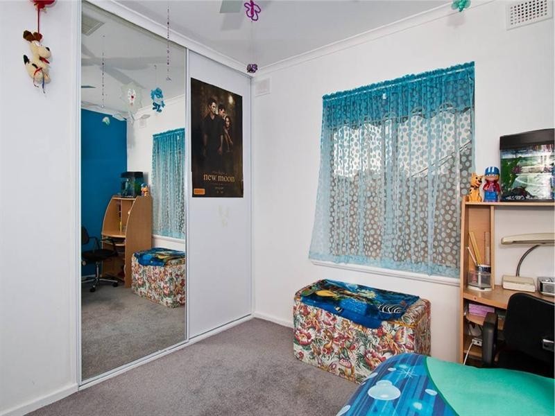 10 Chapman Avenue, Salisbury Heights SA 5109