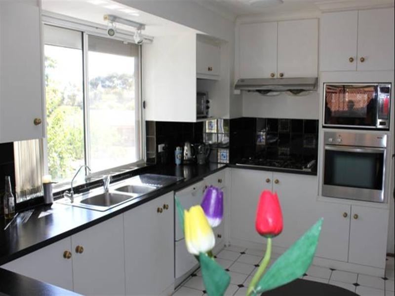 12 Lochhead Court, Wynn Vale SA 5127